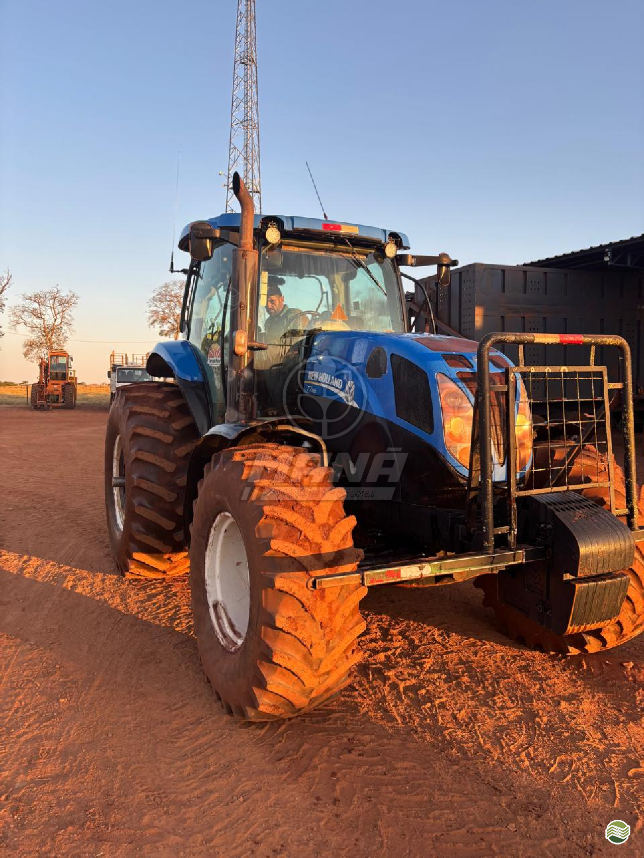 TRATOR NEW HOLLAND NEW T7 205 Tração 4x4 Mana Máquinas RIBEIRAO PRETO SÃO PAULO SP